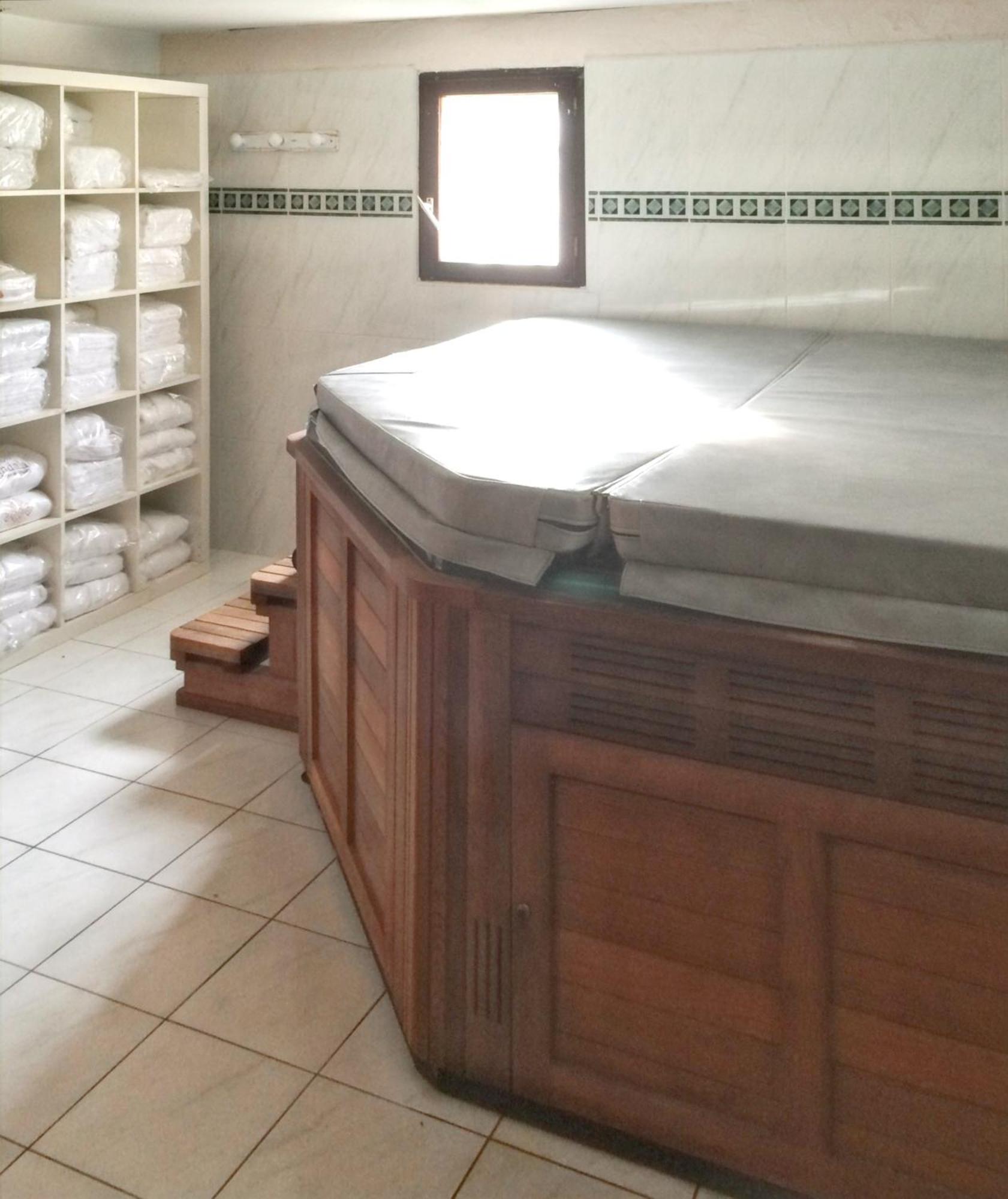 Villa Spacieuse Avec Piscine A Saint Maximin Zewnętrze zdjęcie