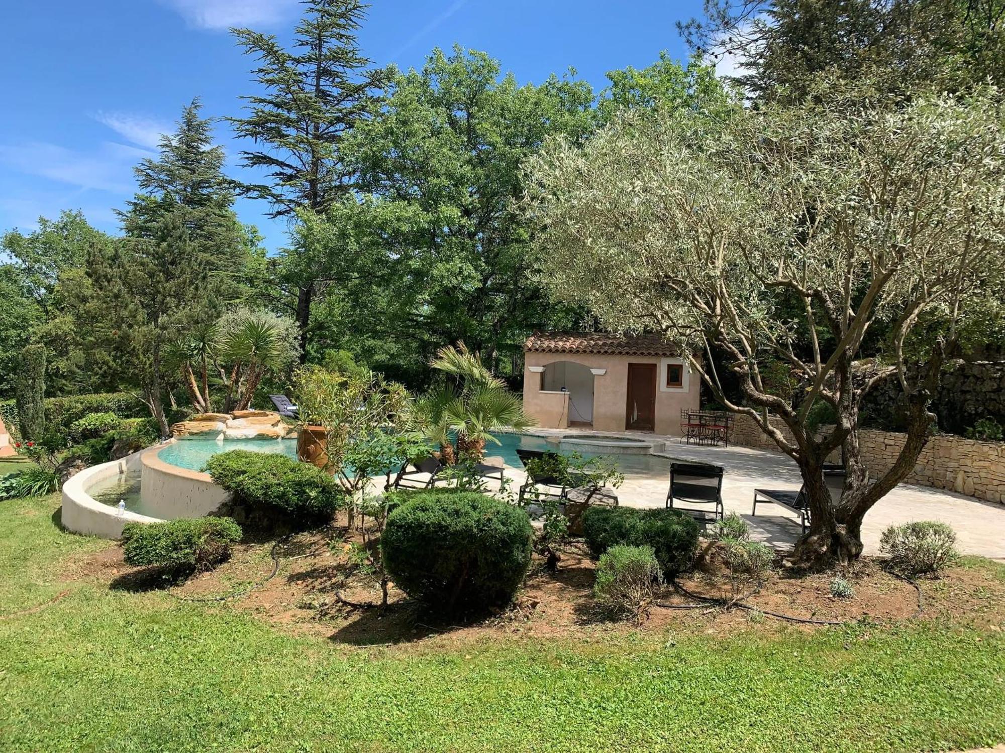 Villa Spacieuse Avec Piscine A Saint Maximin Zewnętrze zdjęcie
